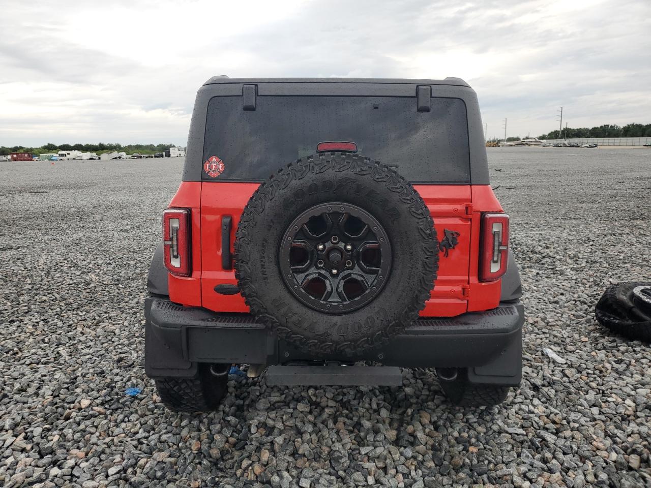 2023 Ford Bronco Base VIN: 1FMEE5DP4PLB13904 Lot: 56490175
