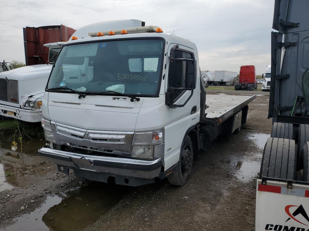 2015 Mitsubishi Fuso Truck Of America Inc Fe Fec72S იყიდება Dyer-ში, IN - Front End