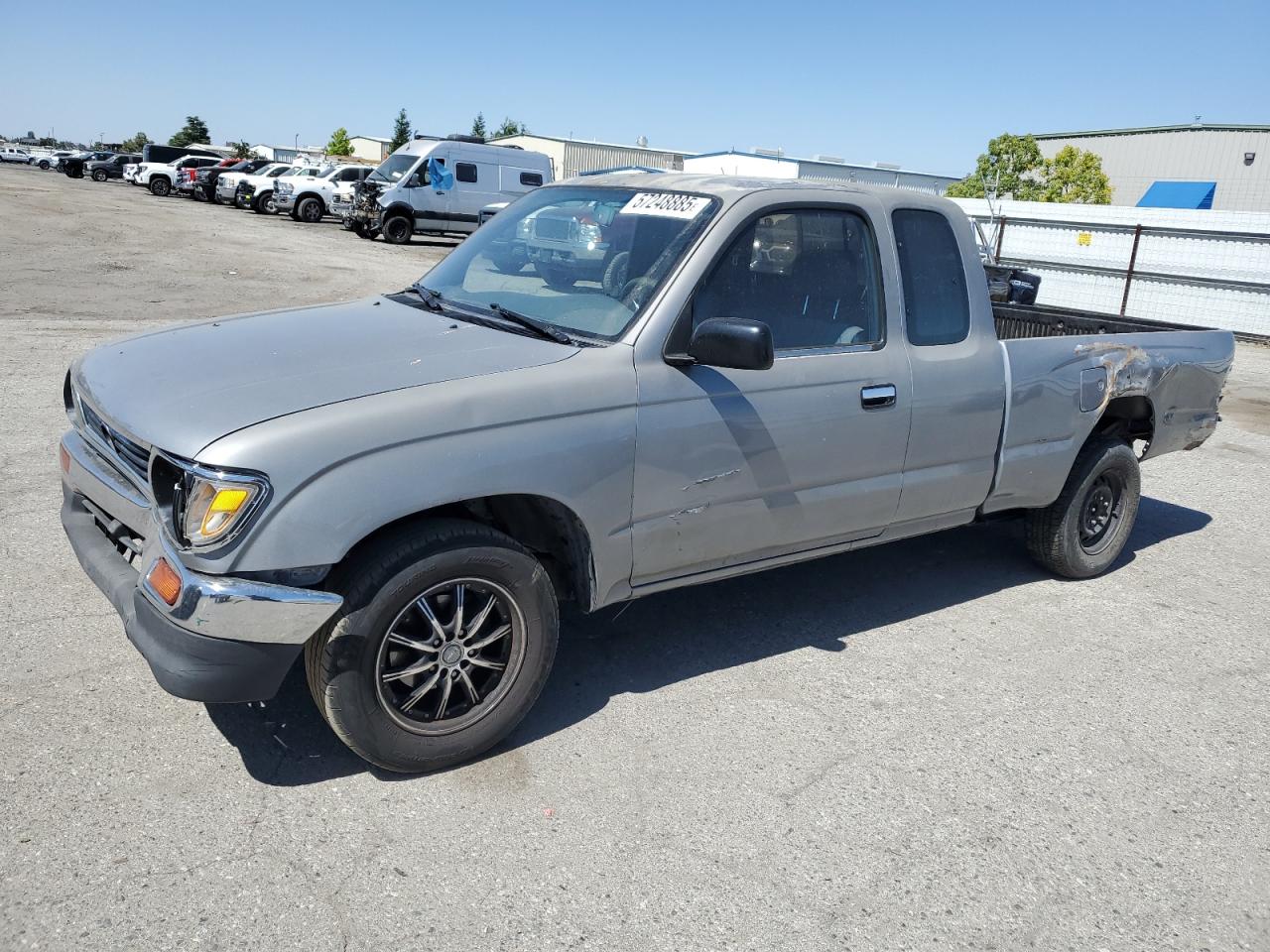 1996 Toyota Tacoma Xtracab for Sale in Bakersfield, CA - Side