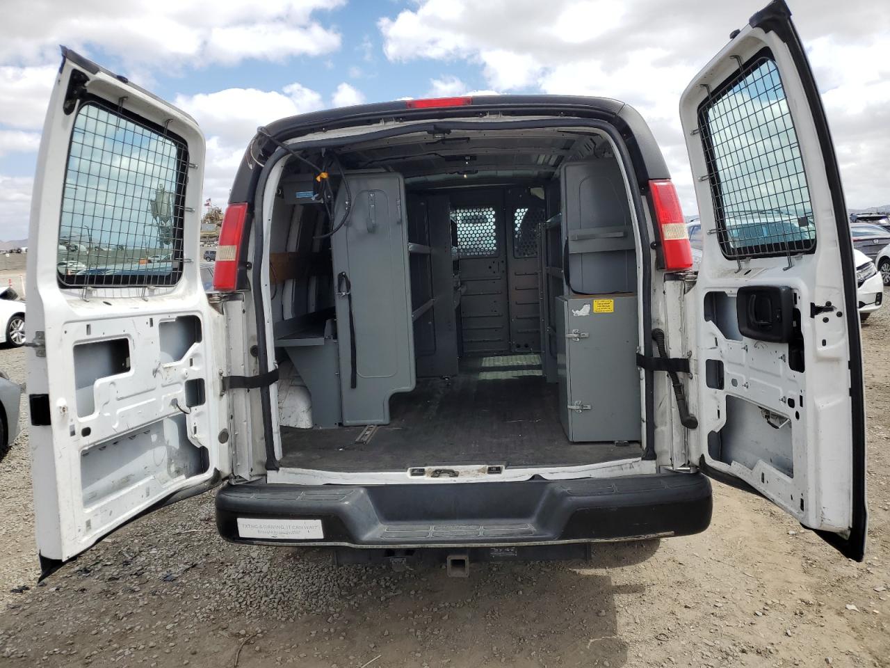 2015 Chevrolet Express G2500 VIN: 1GCWGFCF3F1192784 Lot: 56364475