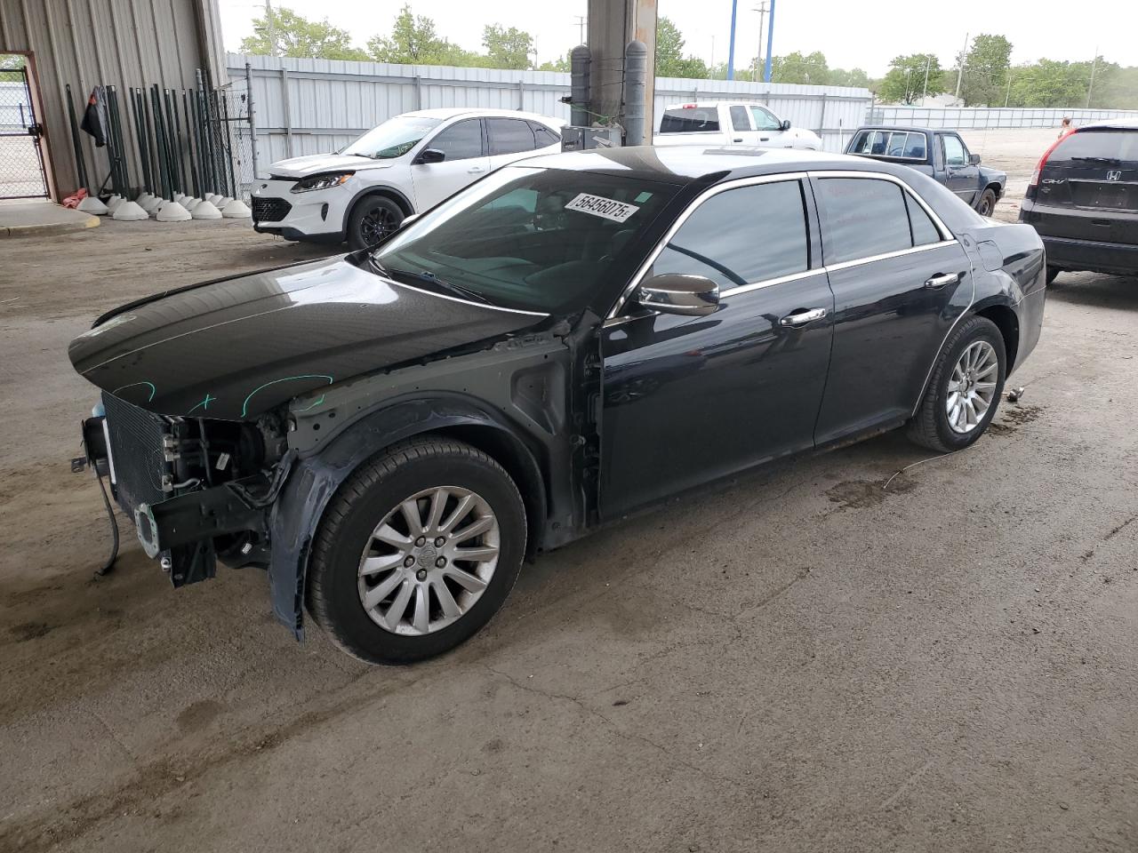 2014 Chrysler 300 للبيع في Fort Wayne، IN - Front End
