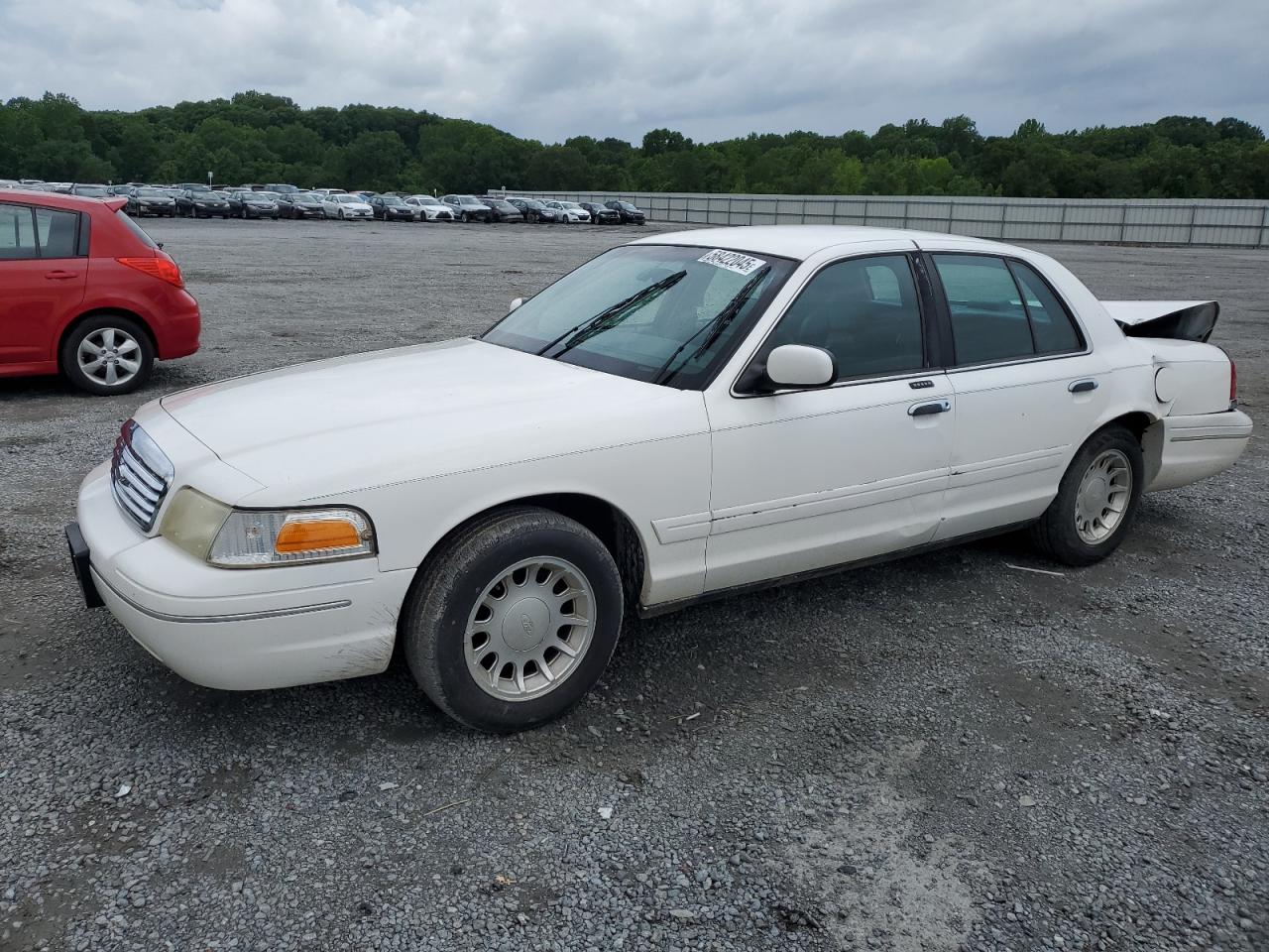 Gastonia, NC에서 판매 중인 2001 Ford Crown Victoria Lx - Rear End