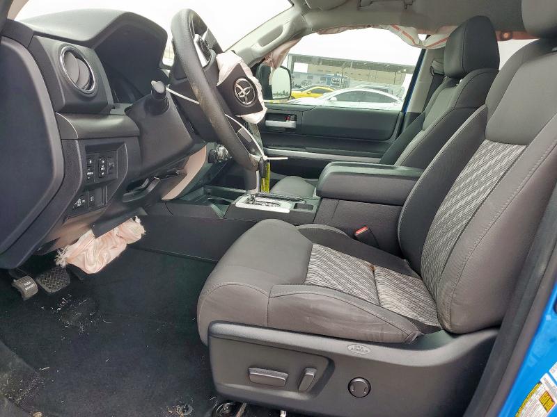  TOYOTA TUNDRA 2021 Granatowy