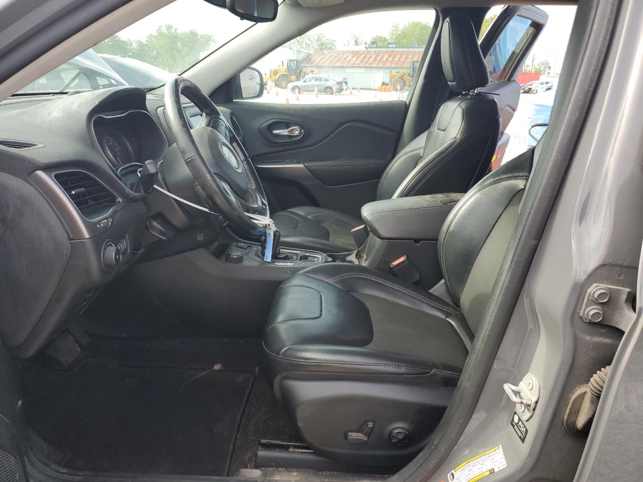 2021 Jeep Cherokee Latitude Plus VIN: 1C4PJMLB0MD111808 Lot: 56181565