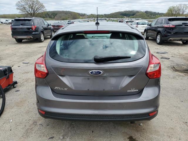 Hatchbacks FORD FOCUS 2014 Srebrny