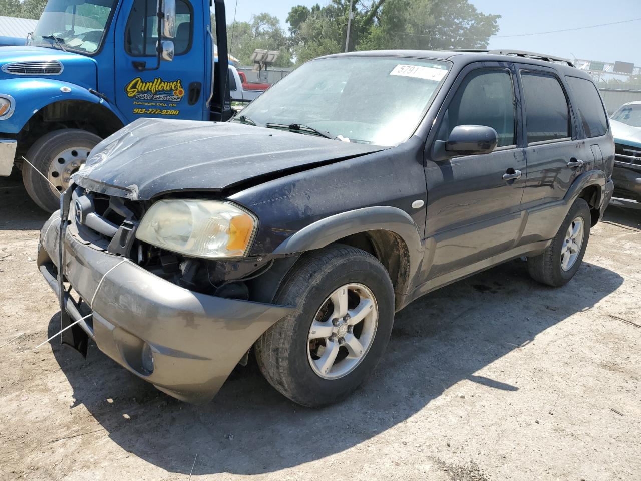 2005 Mazda Tribute S na sprzedaż w Wichita, KS - Front End
