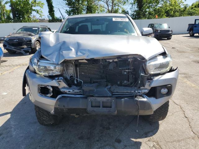 Пікапи TOYOTA TACOMA 2017 Сріблястий