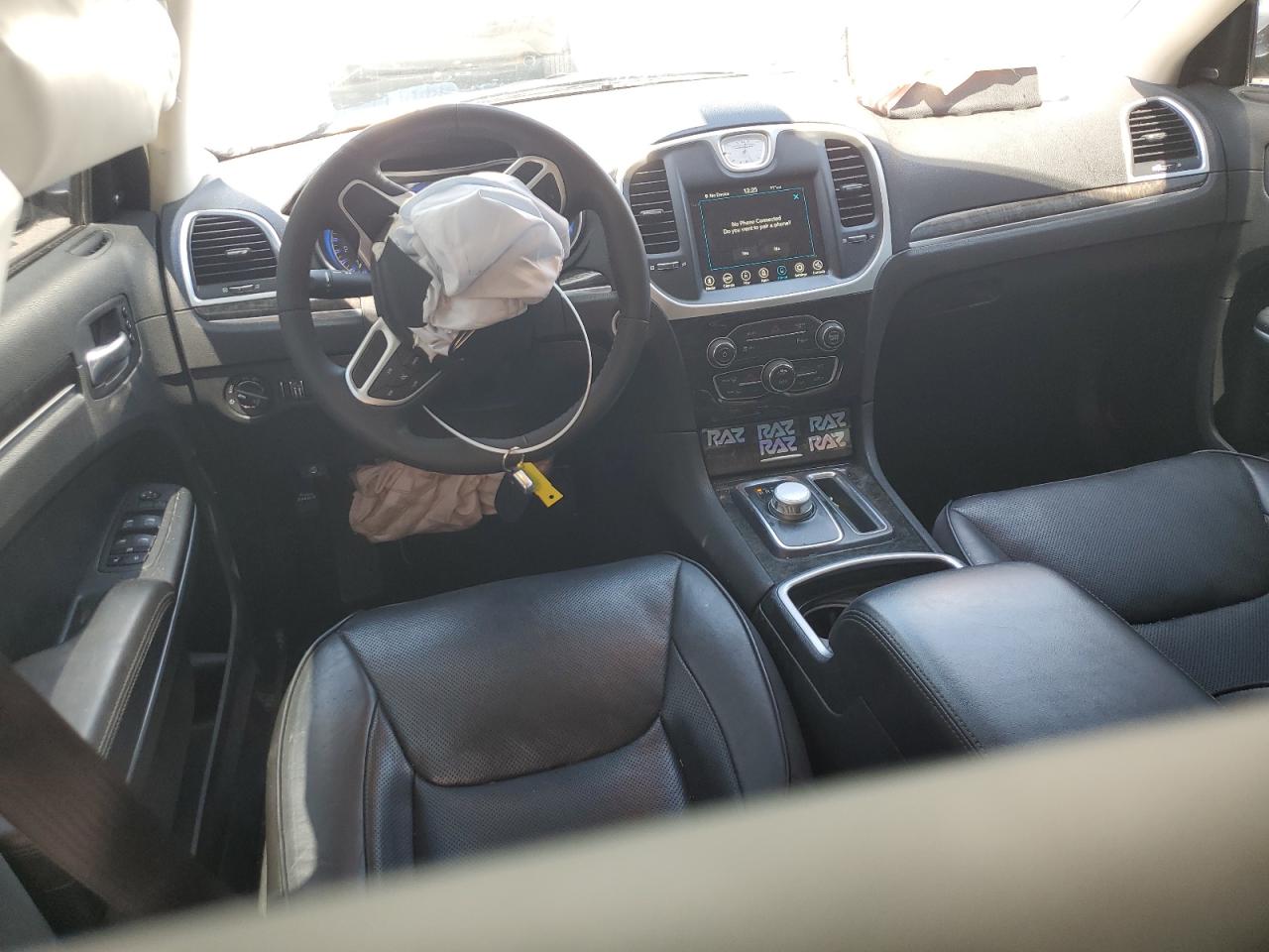 2022 Chrysler 300 Touring L VIN: 2C3CCASG4NH241586 Lot: 56824685