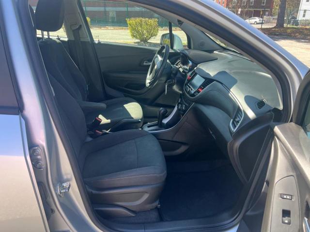 Parquets CHEVROLET TRAX 2017 Gray
