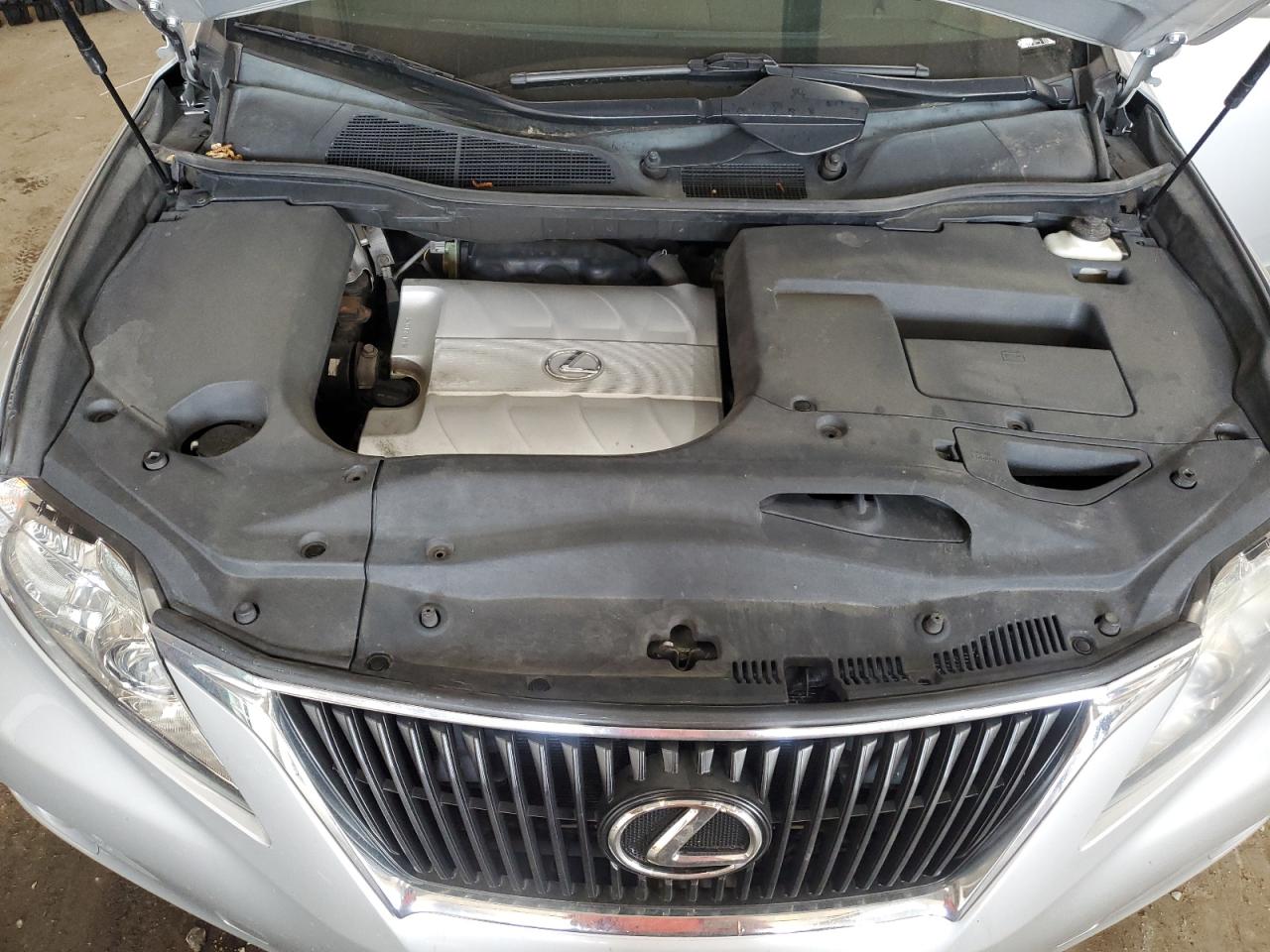 2010 Lexus RX - Image 11