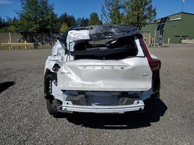  VOLVO XC40 2024 White