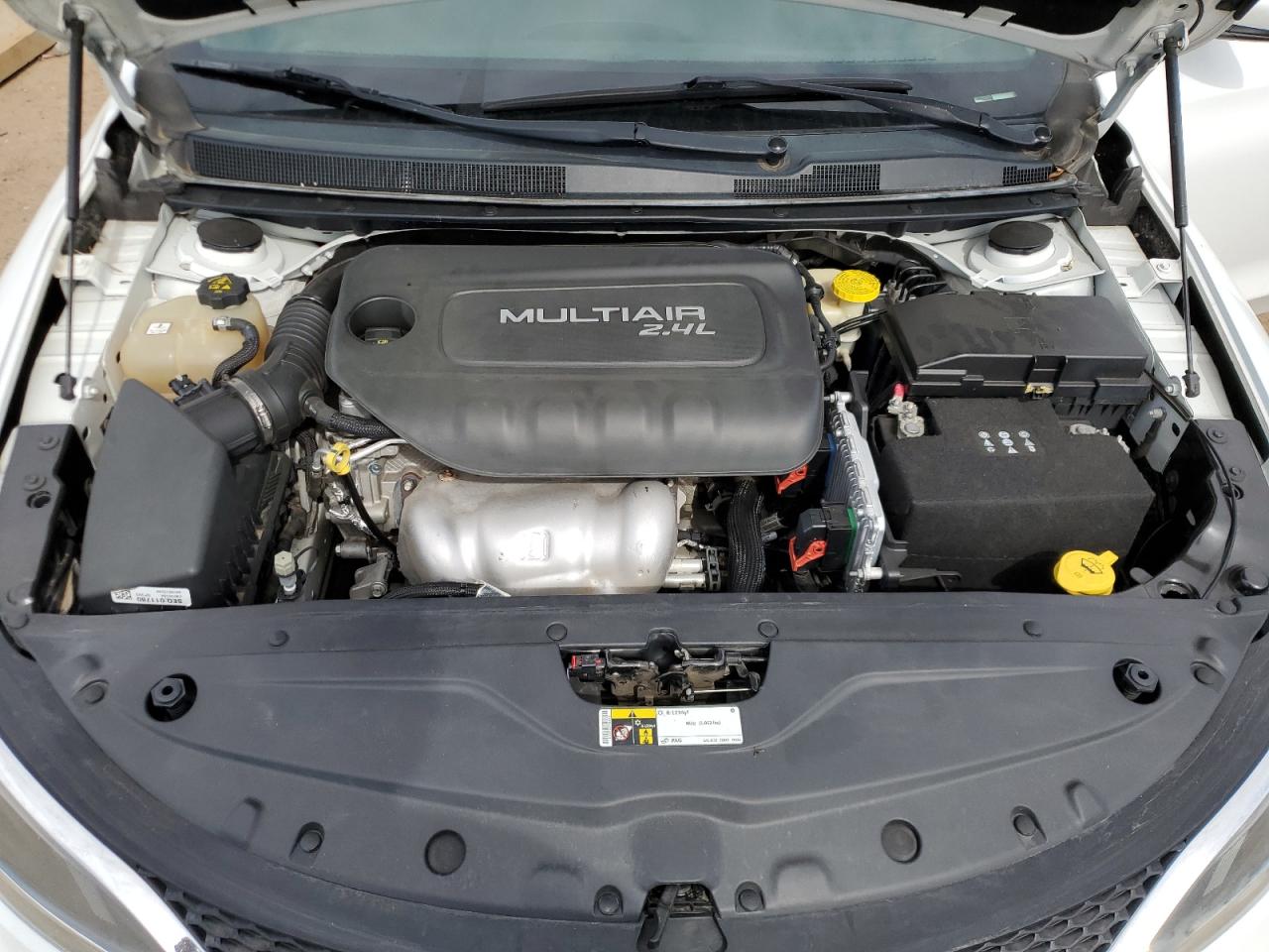 2015 Chrysler 200 Limited VIN: 1C3CCCABXFN730164 Lot: 58203445