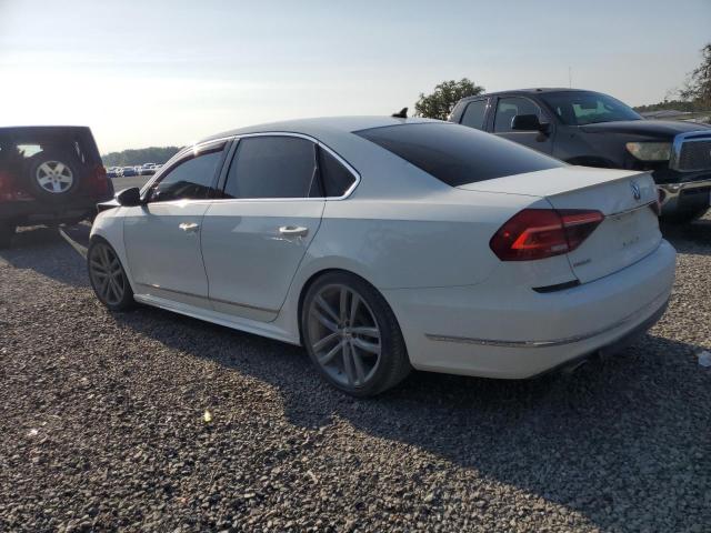  VOLKSWAGEN PASSAT 2017 Белый