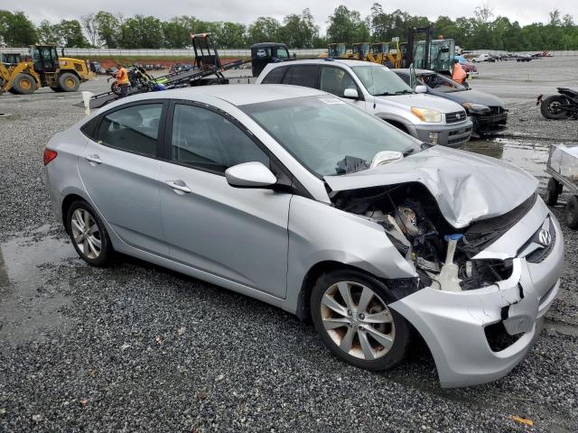 Sedans HYUNDAI ACCENT 2013 Srebrny