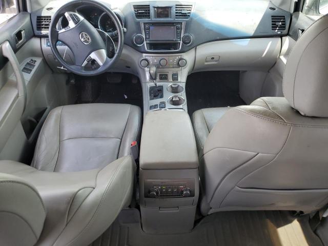  TOYOTA HIGHLANDER 2013 Srebrny