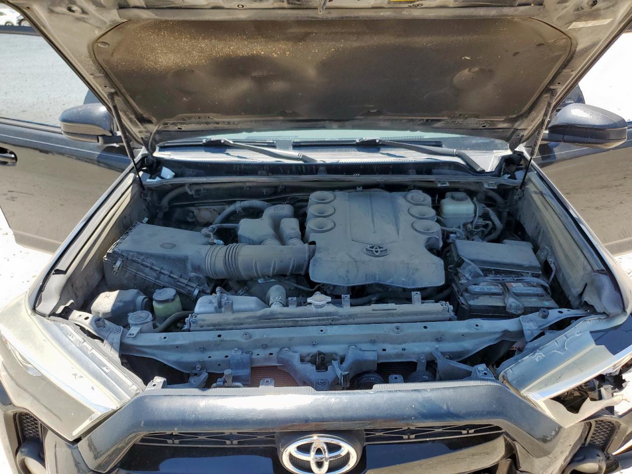 2015 Toyota 4Runner Sr5 VIN: JTEZU5JR8F5105317 Lot: 57031275