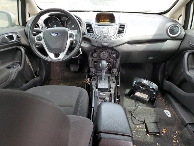 Sedans FORD FIESTA 2016 Biały
