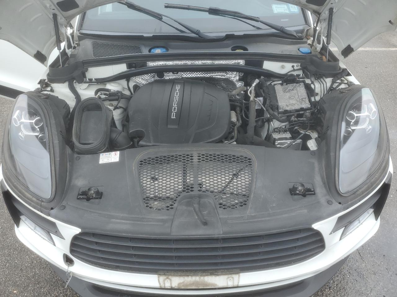 2019 Porsche Macan VIN: WP1AA2A54KLB04594 Lot: 57502195