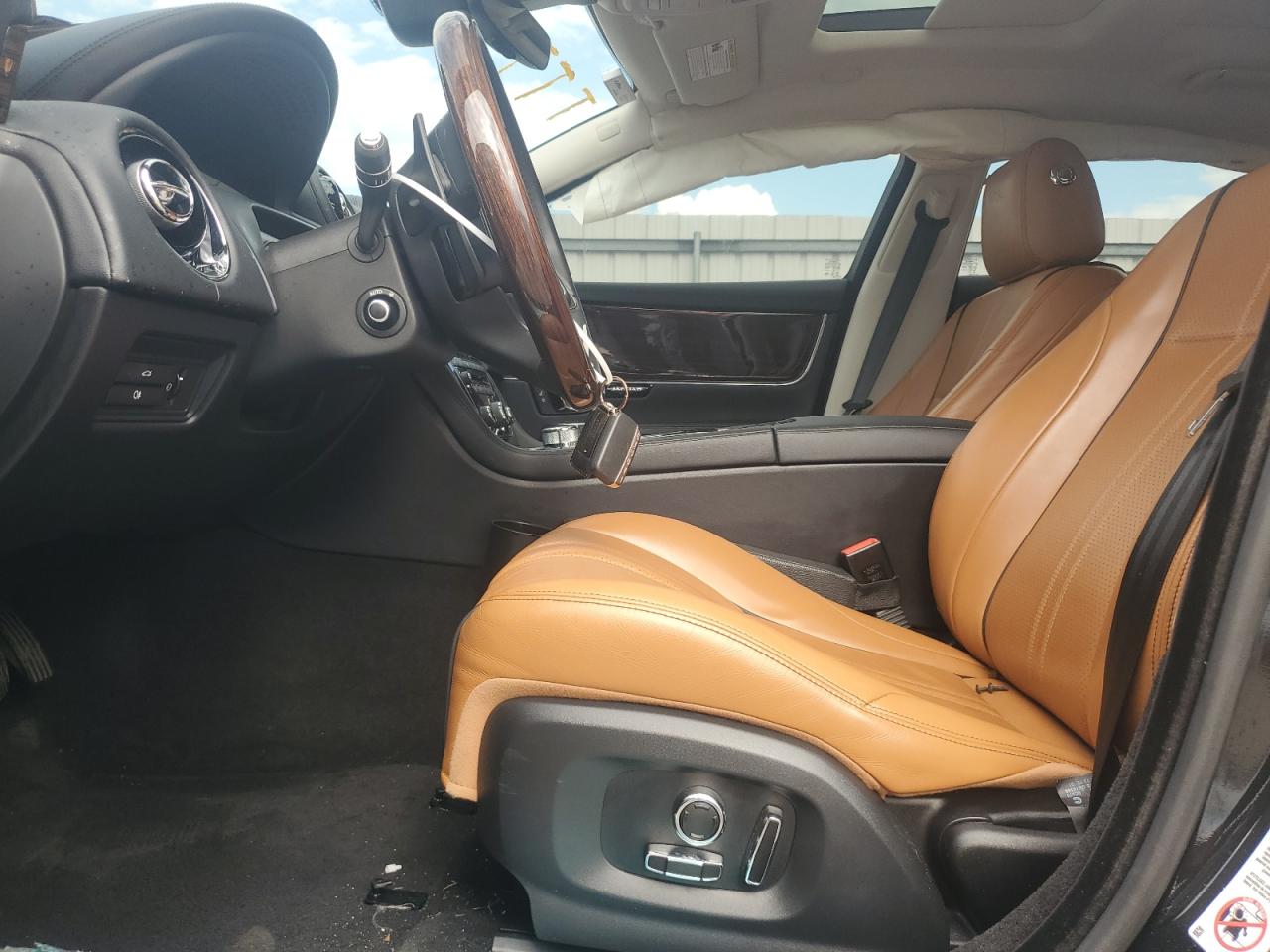 2019 Jaguar Xj R - Sport VIN: SAJWA1C7XK8W21242 Lot: 56092225