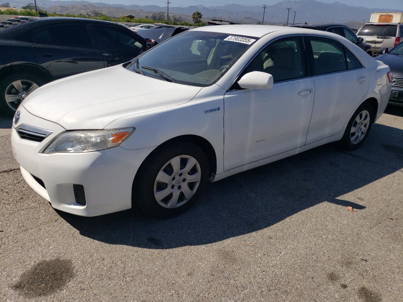 2011 Toyota Camry Hybrid за продажба в Van Nuys, CA - Side