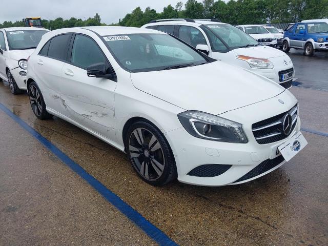 2015 MERCEDES BENZ A180 BLUEE