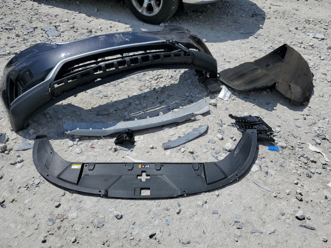 2023 Kia Carnival Lx VIN: KNDNB4H38P6198338 Lot: 56944875