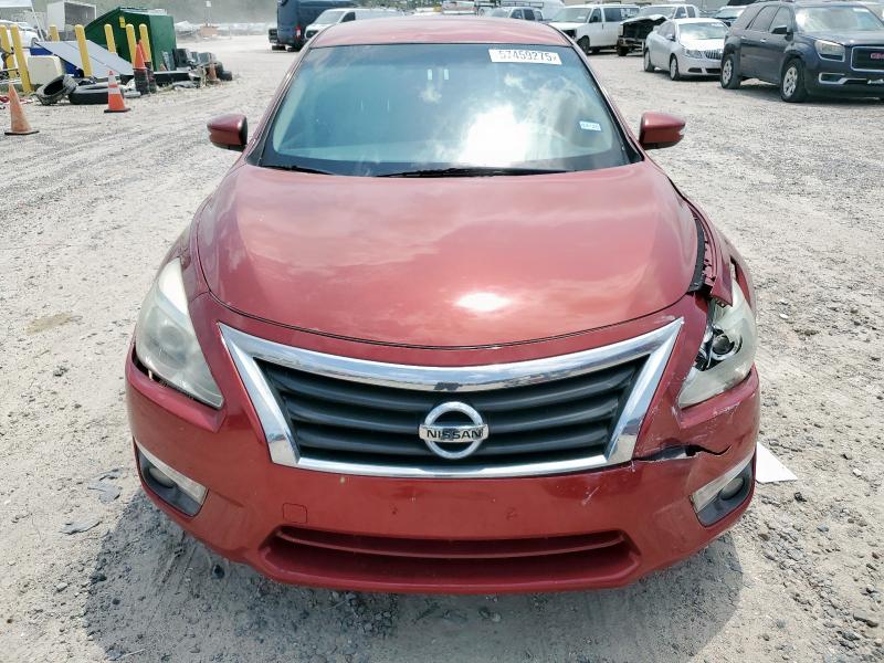 Седани NISSAN ALTIMA 2013 Червоний