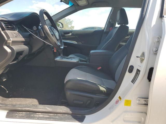 Sedans TOYOTA CAMRY 2014 Biały