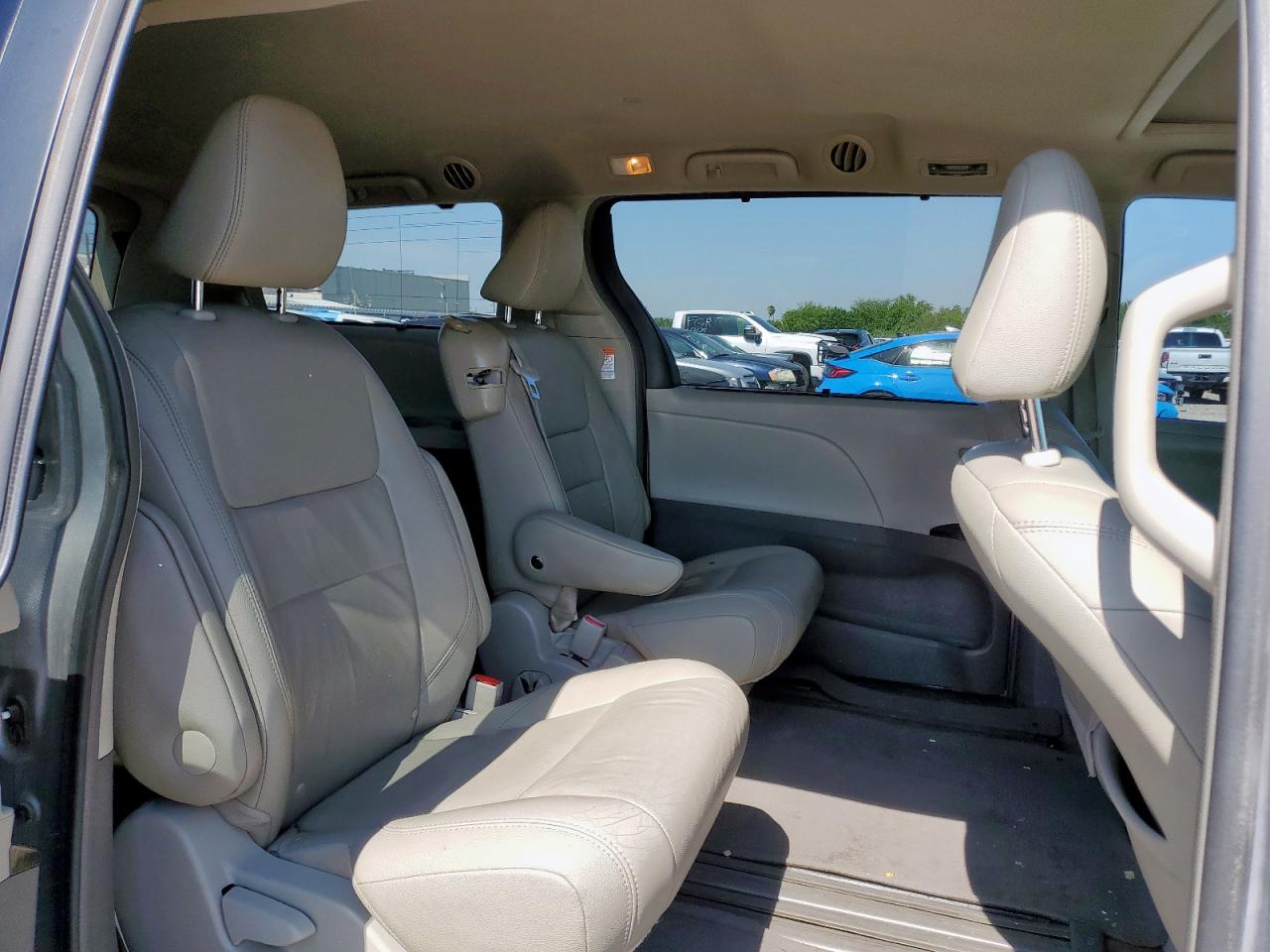 2015 Toyota Sienna Xle VIN: 5TDYK3DC3FS557753 Lot: 56789795
