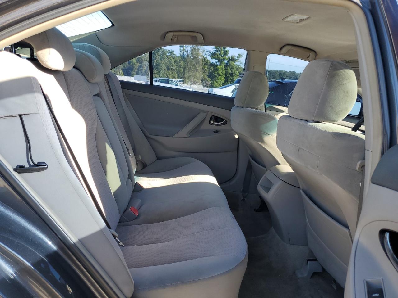 2010 Toyota Camry Base VIN: 4T1BF3EK0AU090551 Lot: 57985445