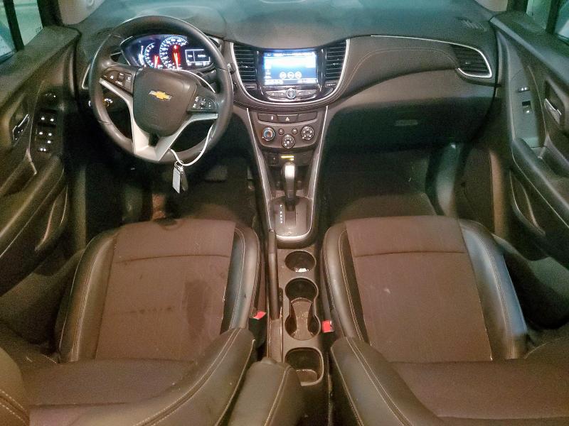  CHEVROLET TRAX 2022 Srebrny