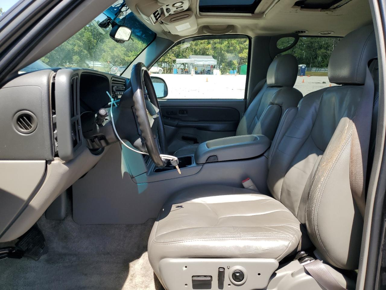 2003 Chevrolet Tahoe C1500 VIN: 1GNEC13Z33R157901 Lot: 56779275