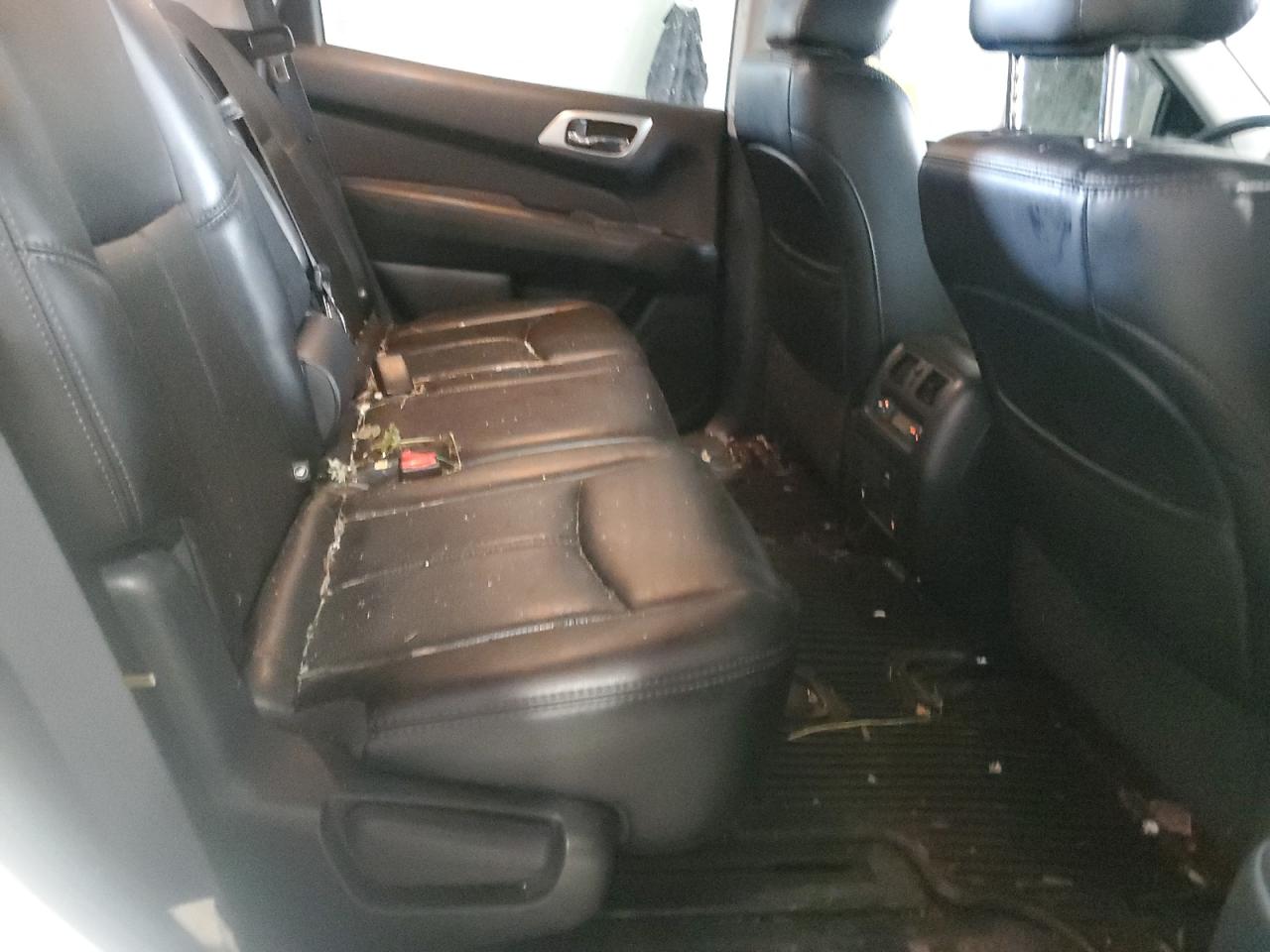 2015 Nissan Pathfinder S VIN: 5N1AR2MM9FC707815 Lot: 58073905