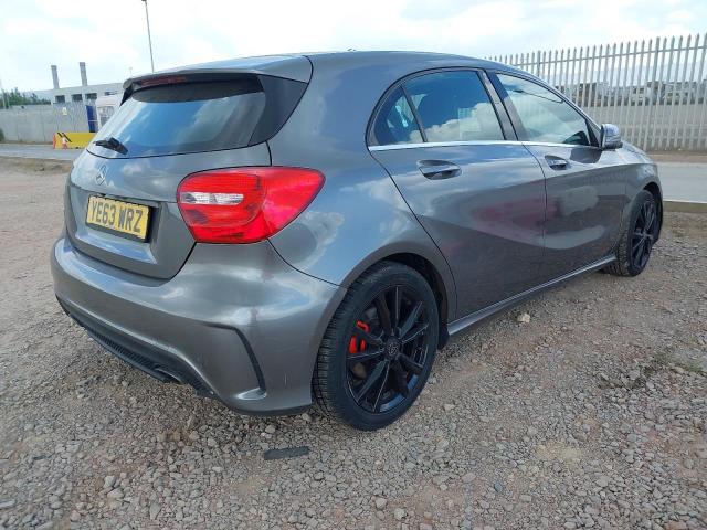 2013 MERCEDES BENZ A180 BLUEE