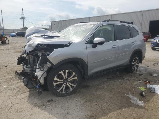  SUBARU FORESTER 2023 Серебристый