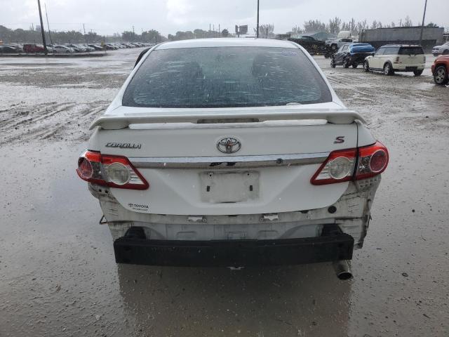  TOYOTA COROLLA 2013 Белый