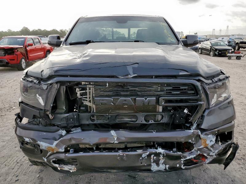  RAM 1500 2022 Серый