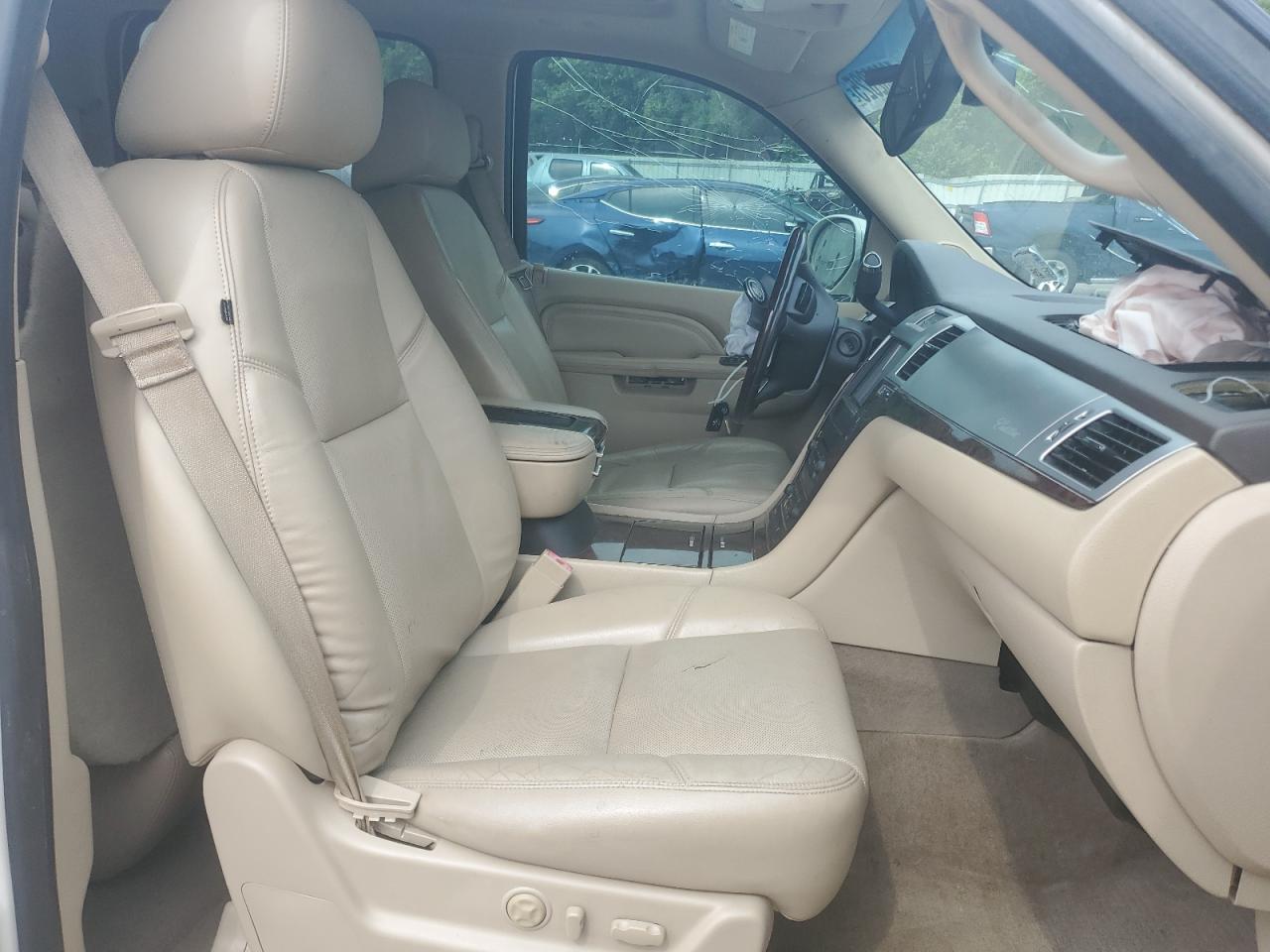 2013 Cadillac Escalade Esv Luxury VIN: 1GYS3HEF8DR111533 Lot: 56852025