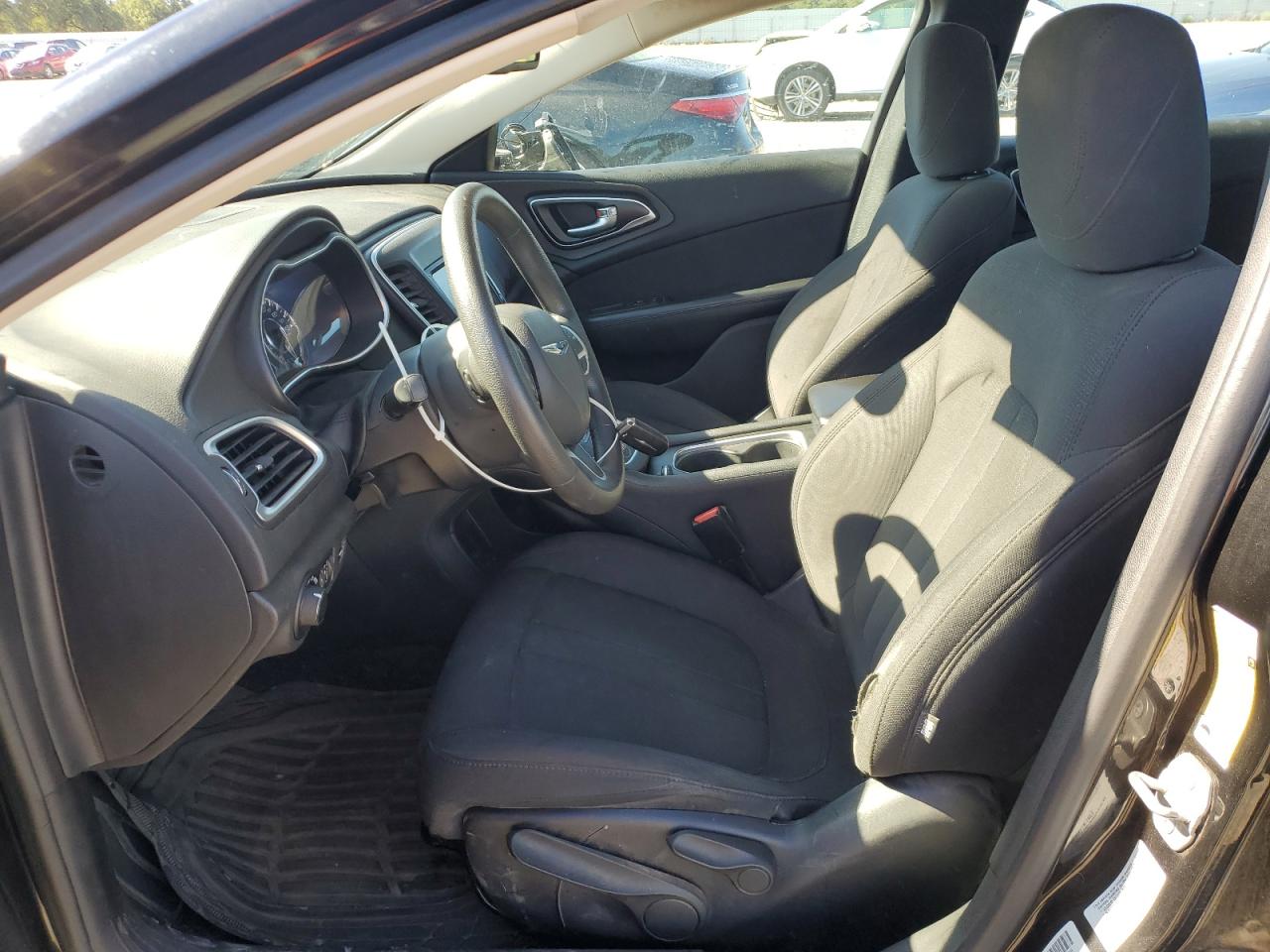 2015 Chrysler 200 Limited VIN: 1C3CCCAB6FN729223 Lot: 56986355
