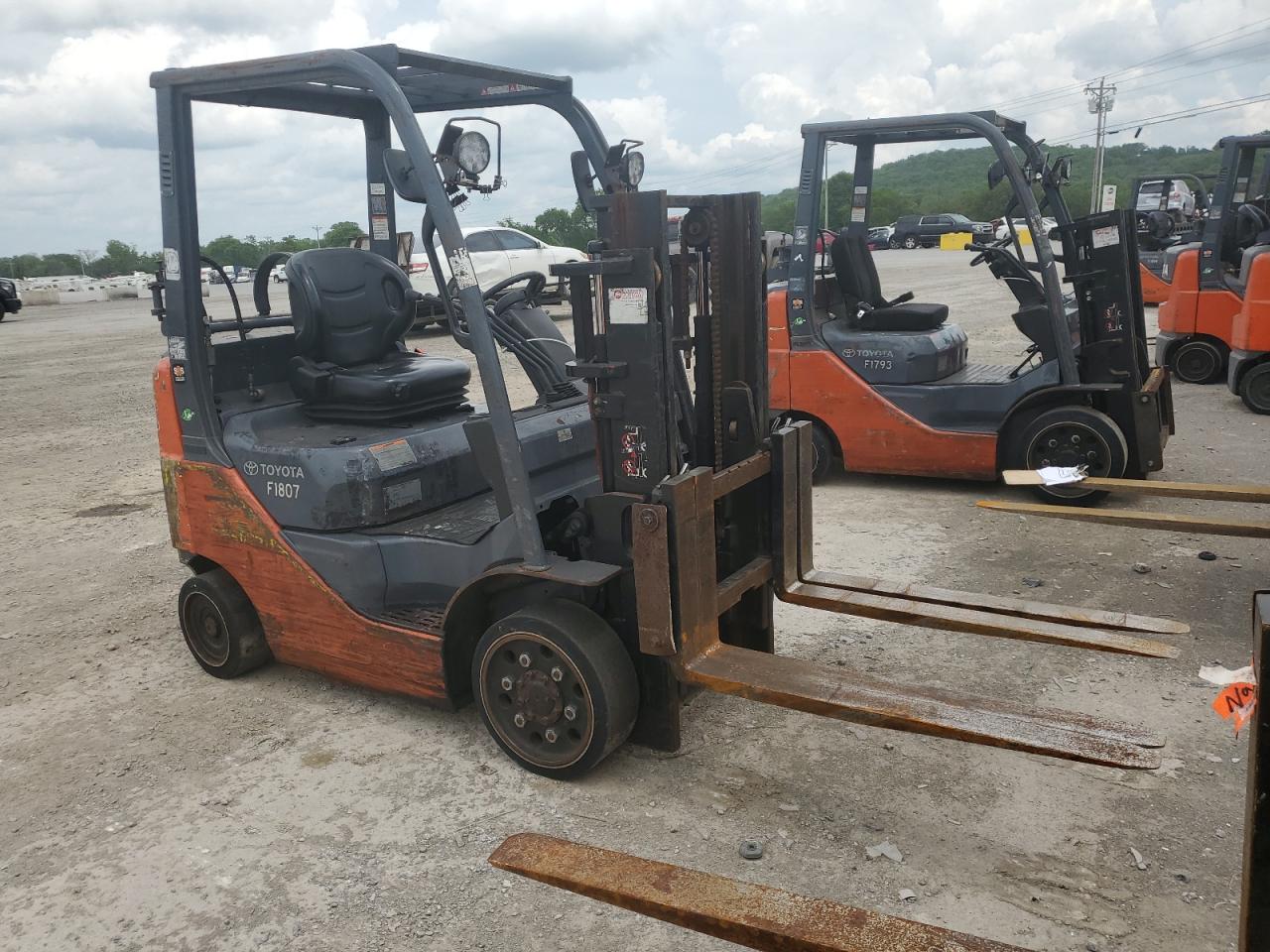 2016 Toyota Fork Lift zu verkaufen in Lebanon, TN - Normal Wear