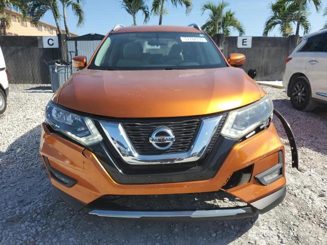  NISSAN ROGUE 2017 Pomarańczowy