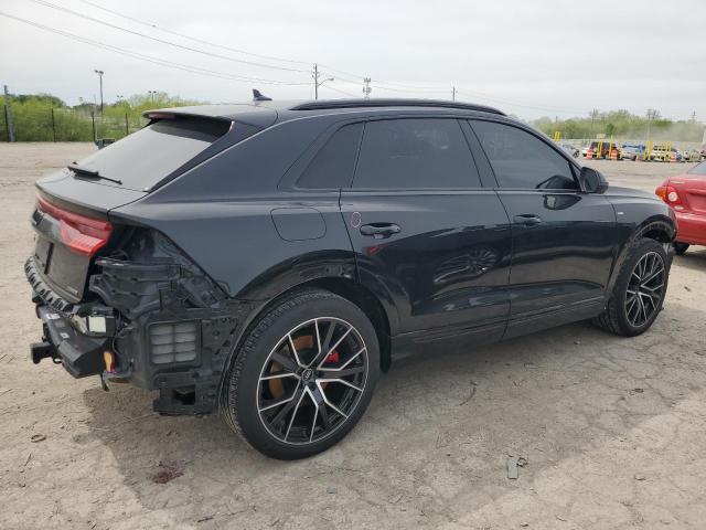  AUDI Q8 2021 Чорний