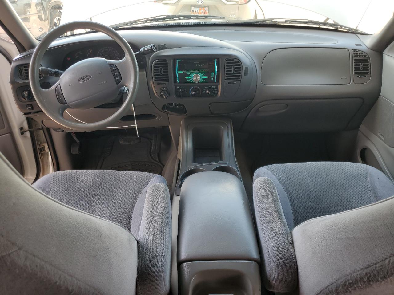 1997 Ford Expedition VIN: 1FMFU18L6VLA18085 Lot: 56560405