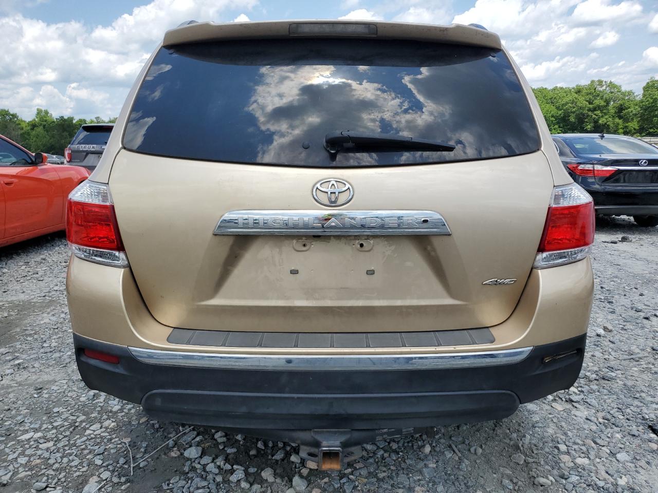 2011 Toyota Highlander Base VIN: 5TDBK3EH8BS090131 Lot: 56349795