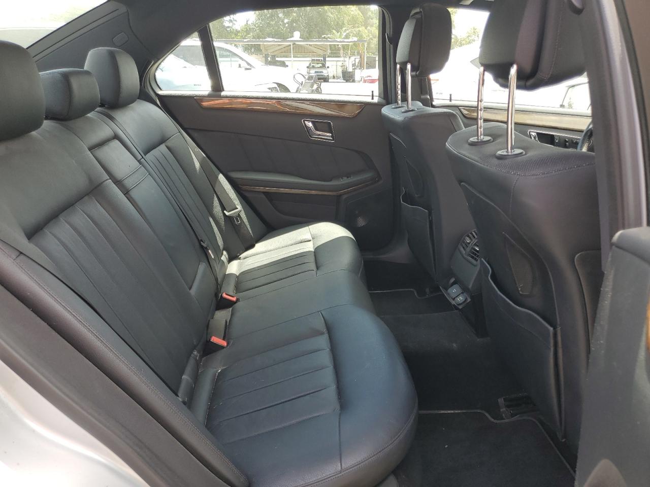 2011 Mercedes-Benz E 550 VIN: WDDHF7CB3BA327146 Lot: 55471855