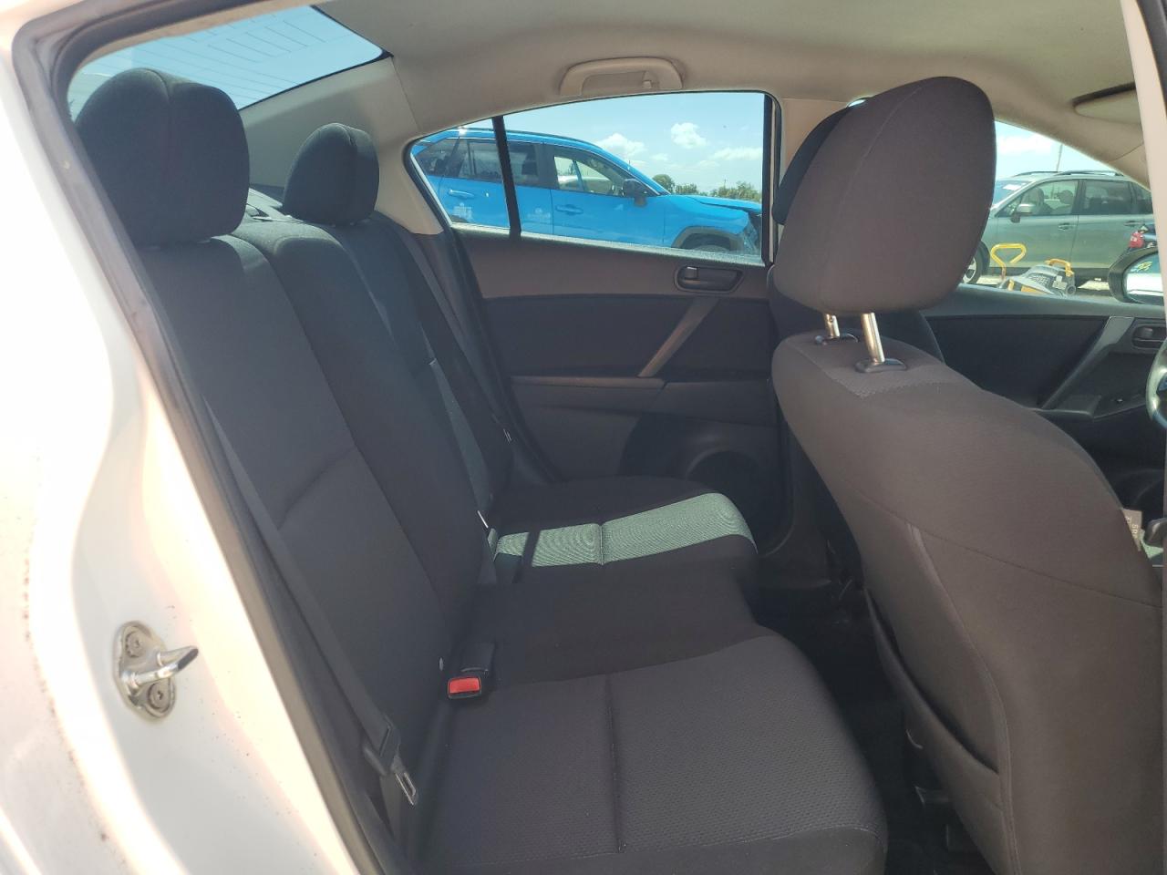 2011 Mazda 3 I VIN: JM1BL1UF8B1464672 Lot: 56756835