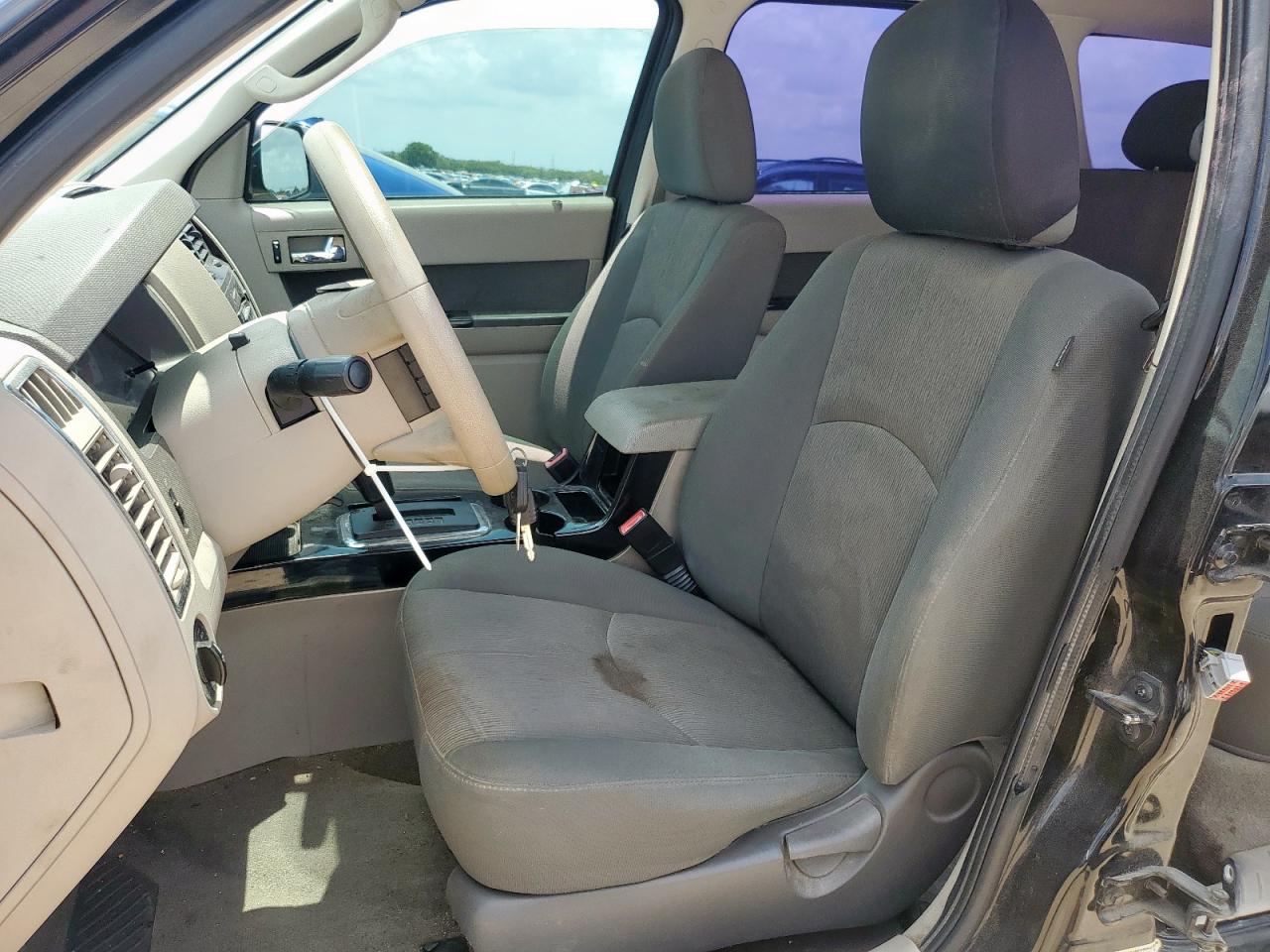 2009 Mazda Tribute I VIN: 4F2CZ027X9KM06642 Lot: 58707415