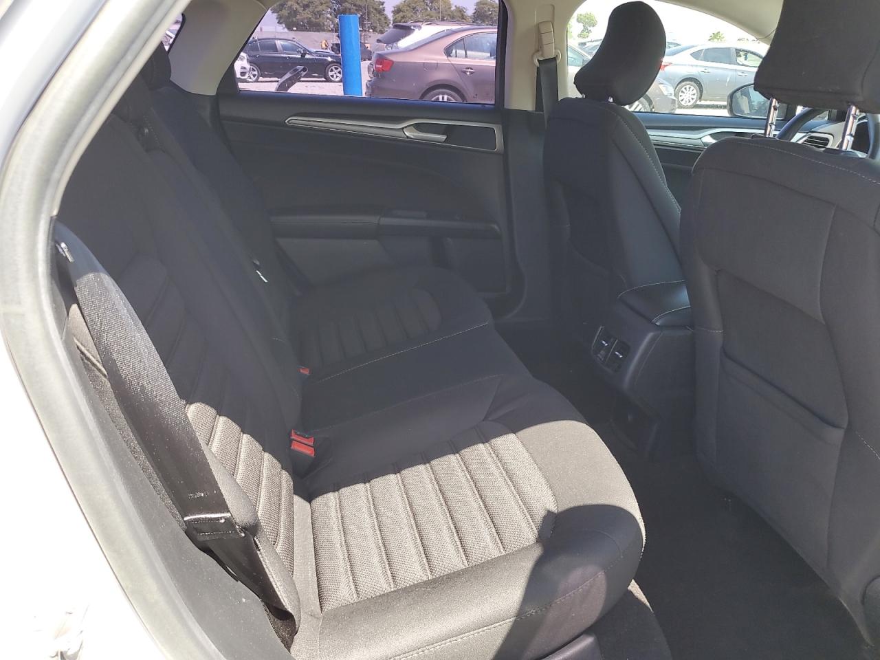 2019 Ford Fusion Se VIN: 3FA6P0LU2KR124901 Lot: 56830315