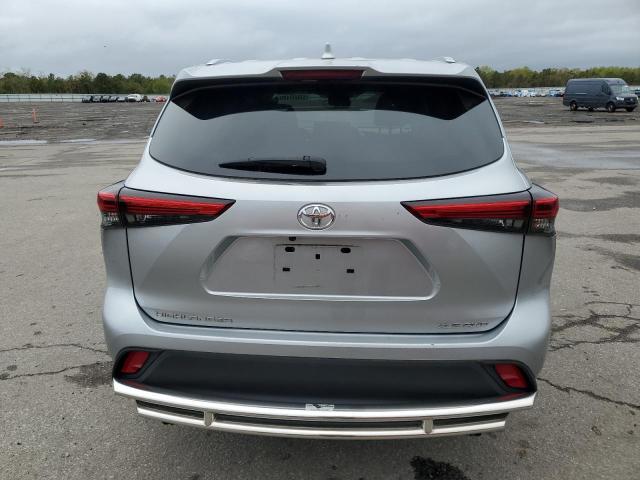  TOYOTA HIGHLANDER 2021 Srebrny