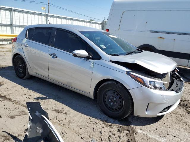  KIA FORTE 2017 Srebrny
